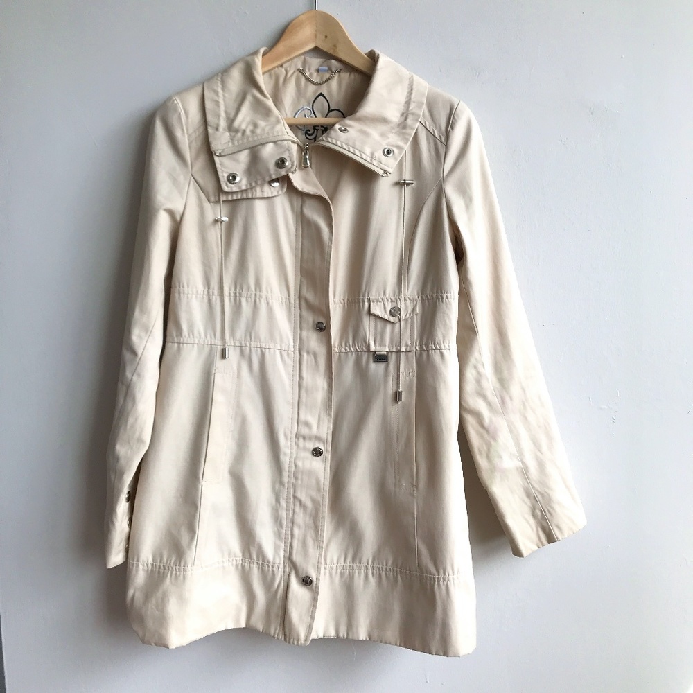 GUESS Modern Raincoat Trench coat - Size Medium